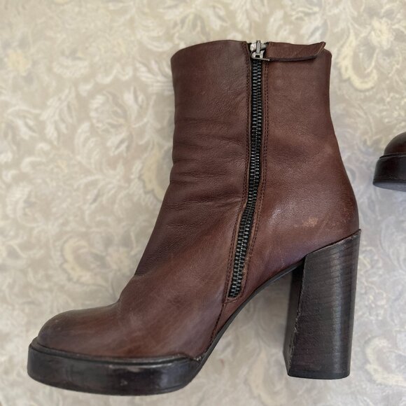 Women's Italian Leather Ankle Boots - Picture 4 of 8